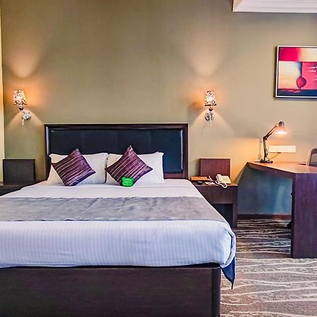 New York Hotel Τζόχορ Μπάχρου Εξωτερικό φωτογραφία