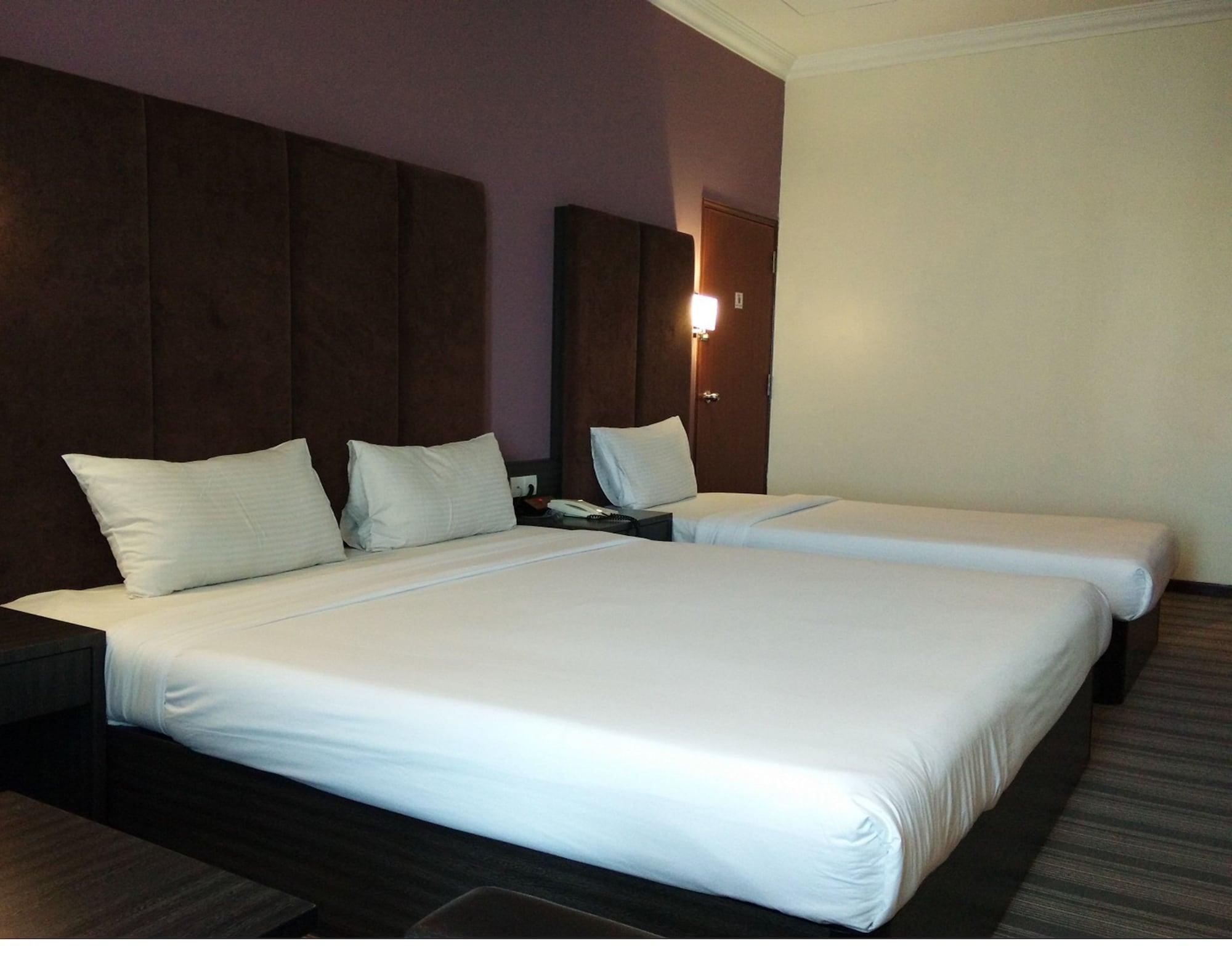 New York Hotel Τζόχορ Μπάχρου Εξωτερικό φωτογραφία